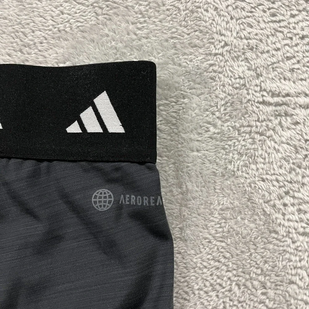Adidas Techfit Compression Pants Mens Medium Aeroready workout gym Stretch